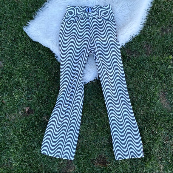 The Ragged Priest Wide Leg Dad Fit Black White Wave Print Jeans Size 24 - Picture 2 of 8